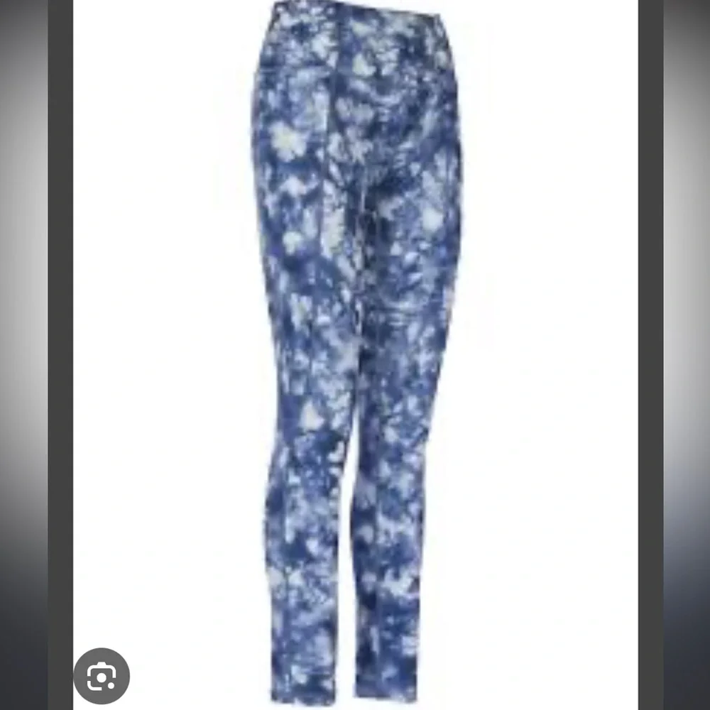 Super Cute women’s ATHLETA TIE DYE SALUTATION 7/8 TIGHT IN POWERVITA size MEDIUM - Picture 2 of 10